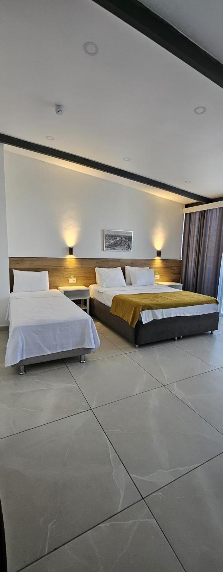 Tut Hotel Antalya Exteriör bild